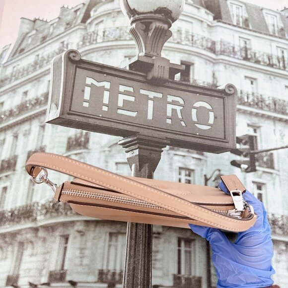 Coach Nolita 19 CR364 Taupe Leather Convertible Shoulder Bag Wristlet - Picture 4 of 7